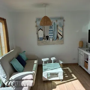 apartamento-en-centro-a-tres-minutos-de-la-playa.in-canary-islands.com/